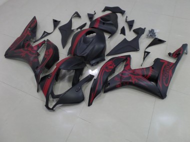 Honda CBR 600 RR 2007-2008 - Matt Schwarzer Roter Totenkopf mit Streifen