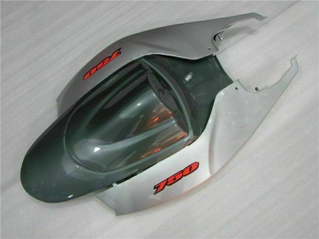 Suzuki GSXR 600 / 750 K6 2006-2007 - Silber Schwarz Suzuki GSXR 600 / 750 K6 2006-2007 - Silber Schwarz
